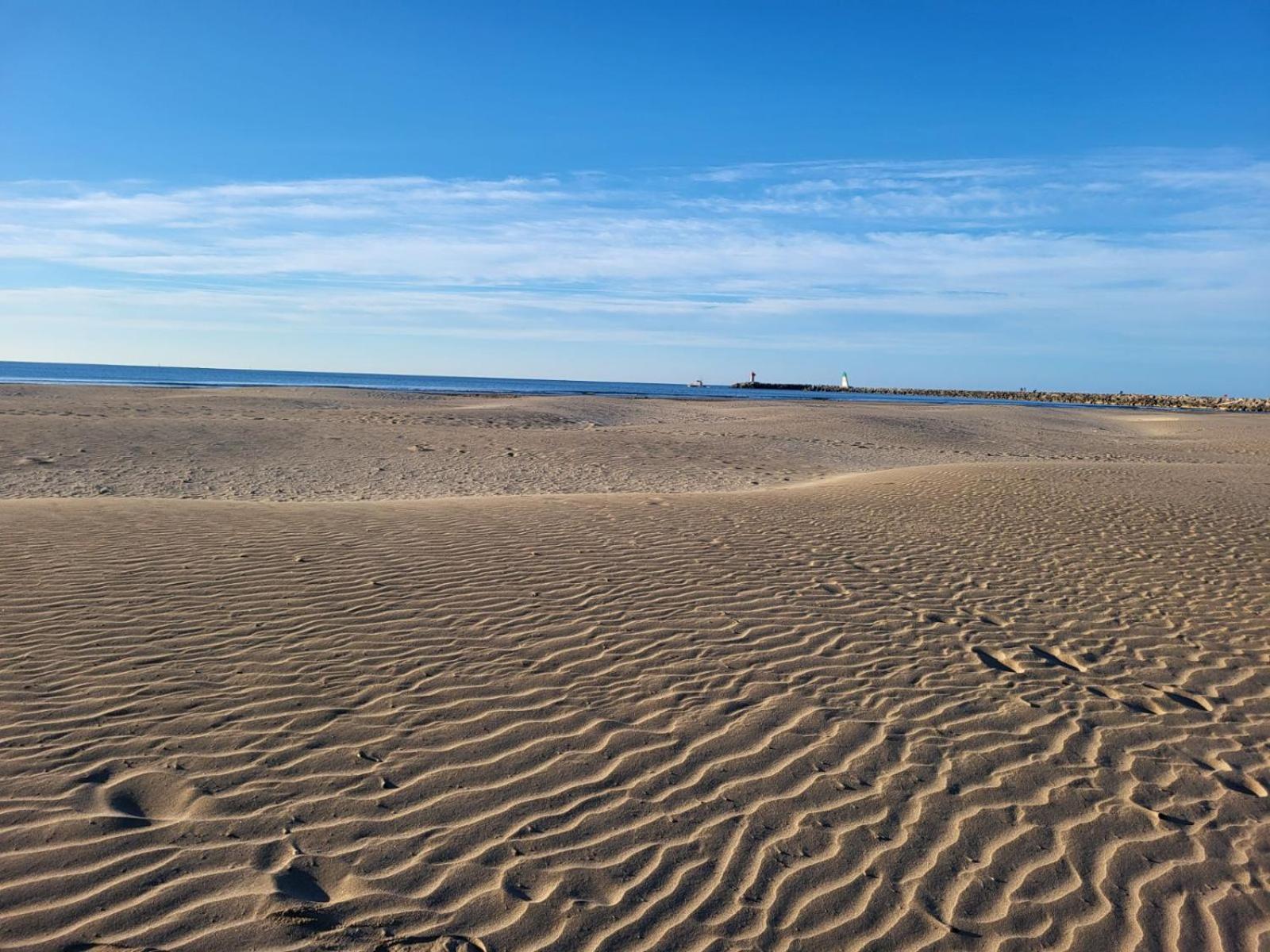 Grand Studio Cabine Proche Plage Et Port Грюїссан Екстер'єр фото